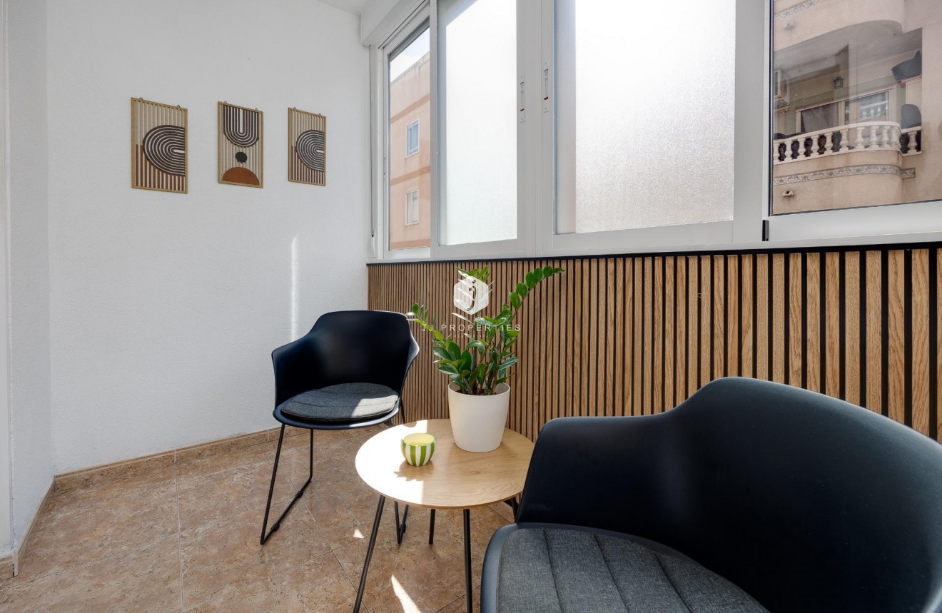 Segunda mano - Apartamento / piso -
Torrevieja - Centro