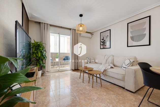 Segunda mano - Apartamento / piso -
Torrevieja - Centro