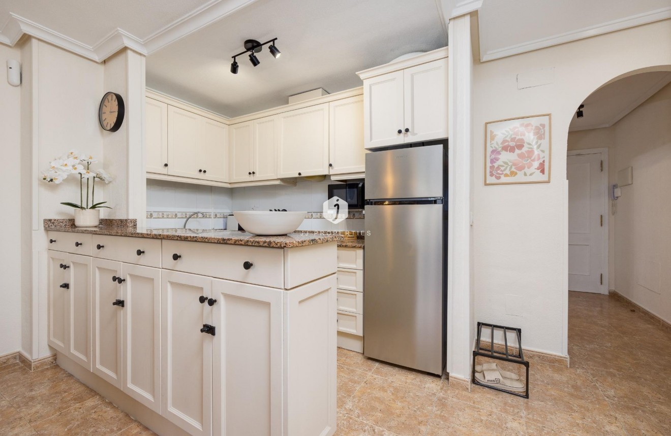 Segunda mano - Apartamento / piso -
Torrevieja - Centro