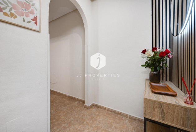 Segunda mano - Apartamento / piso -
Torrevieja - Centro