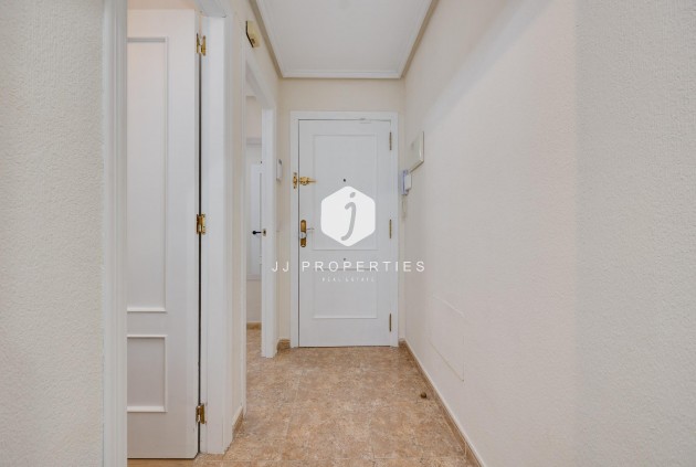 Segunda mano - Apartamento / piso -
Torrevieja - Centro