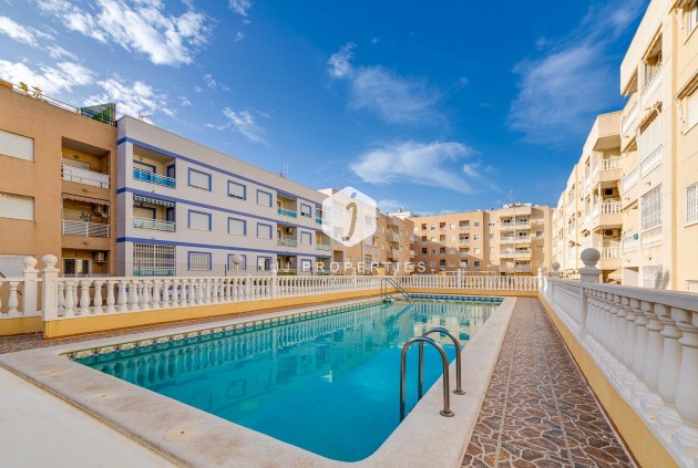 Segunda mano - Apartamento / piso -
Torrevieja - Centro