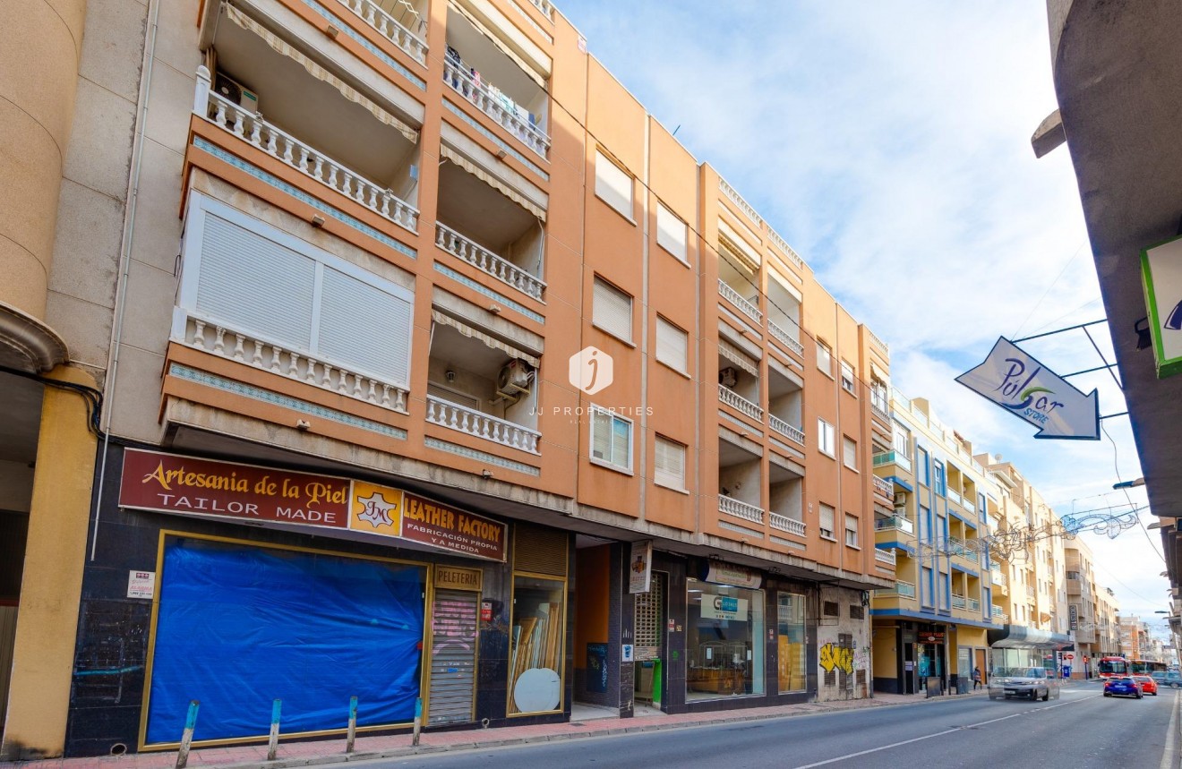 Segunda mano - Apartamento / piso -
Torrevieja - Centro