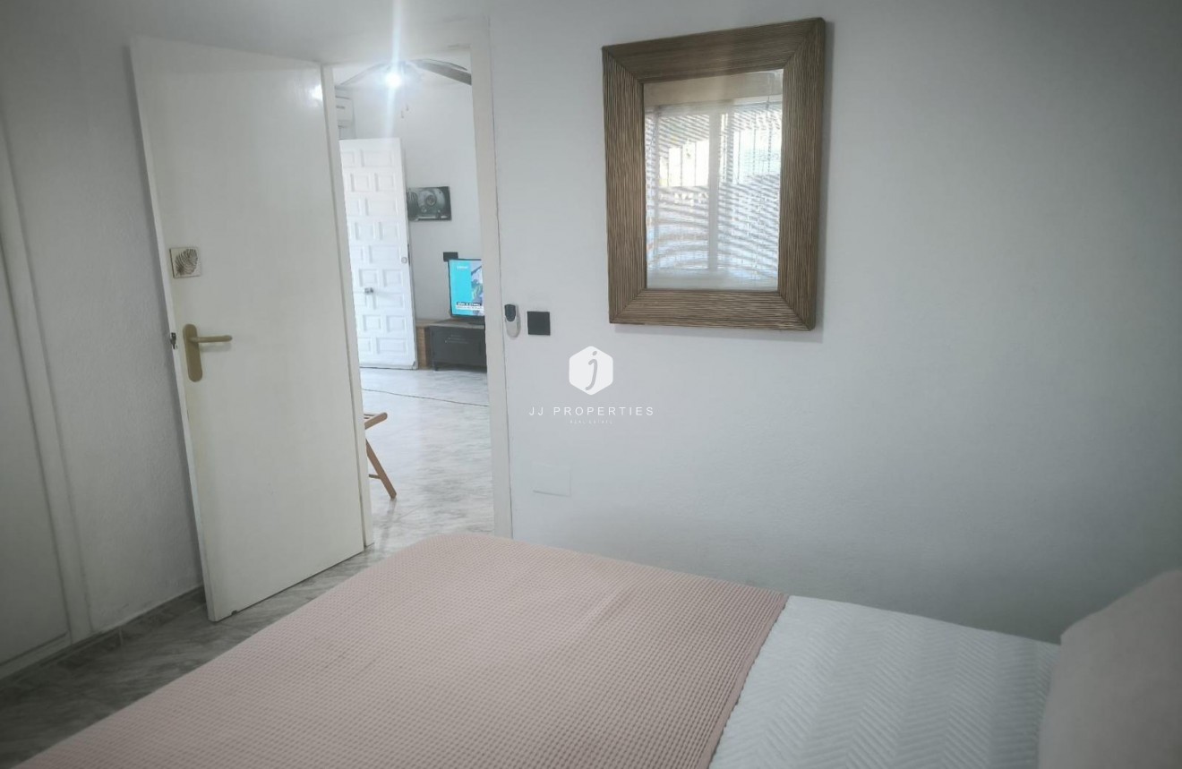 Segunda mano - Chalet -
Torrevieja - Doña ines