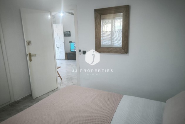 Segunda mano - Chalet -
Torrevieja - Doña ines