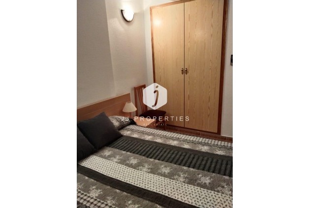 Segunda mano - Apartamento / piso -
Torrevieja - Parque Acuático - Sector 25