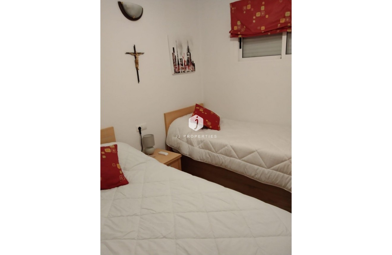 Segunda mano - Apartamento / piso -
Torrevieja - Parque Acuático - Sector 25