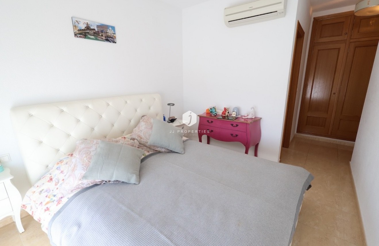 Segunda mano - Apartamento / piso -
Campoamor - Costa Blanca