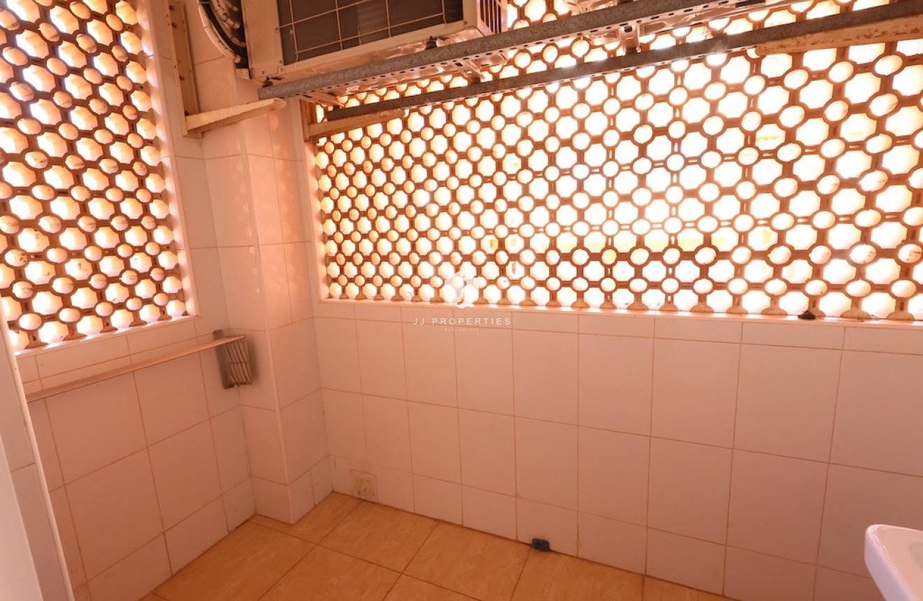 Segunda mano - Apartamento / piso -
Campoamor - Costa Blanca