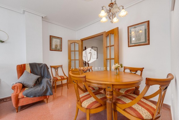 D'occasion - Attique -
Torrevieja - Paseo maritimo