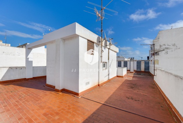 D'occasion - Attique -
Torrevieja - Paseo maritimo