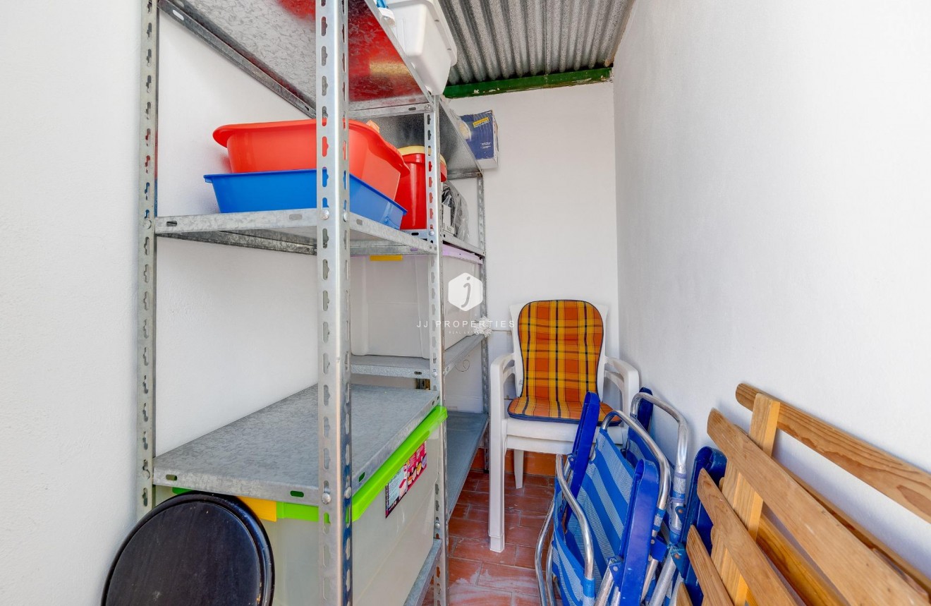 D'occasion - Attique -
Torrevieja - Paseo maritimo