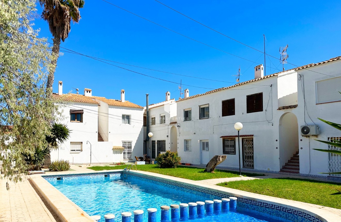 Segunda mano - Bungalow -
Orihuela Costa - Costa Blanca