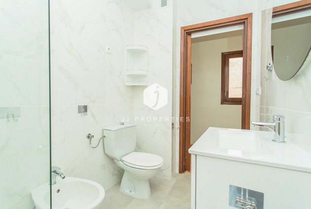 Segunda mano - Apartamento / piso -
Torrevieja - Playa del Cura