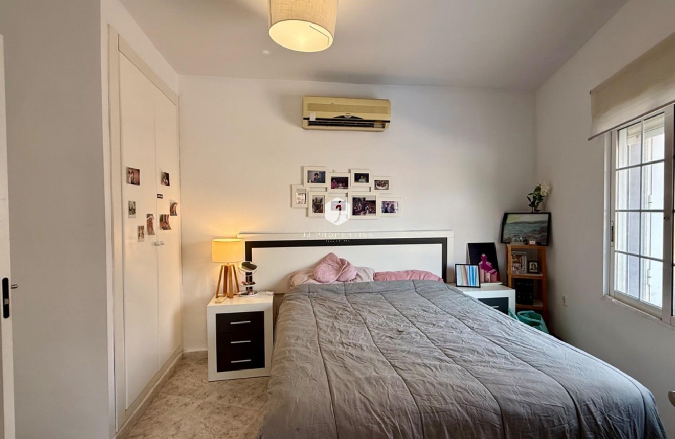 Segunda mano - Villa -
Torrevieja - Los Frutales