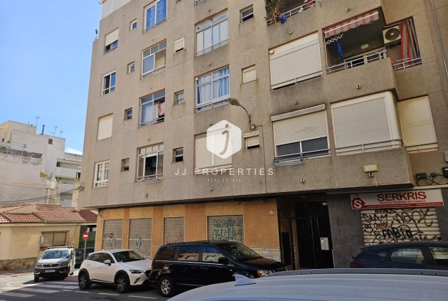 Aus zweiter Hand - Wohnung -
Torrevieja - Centro