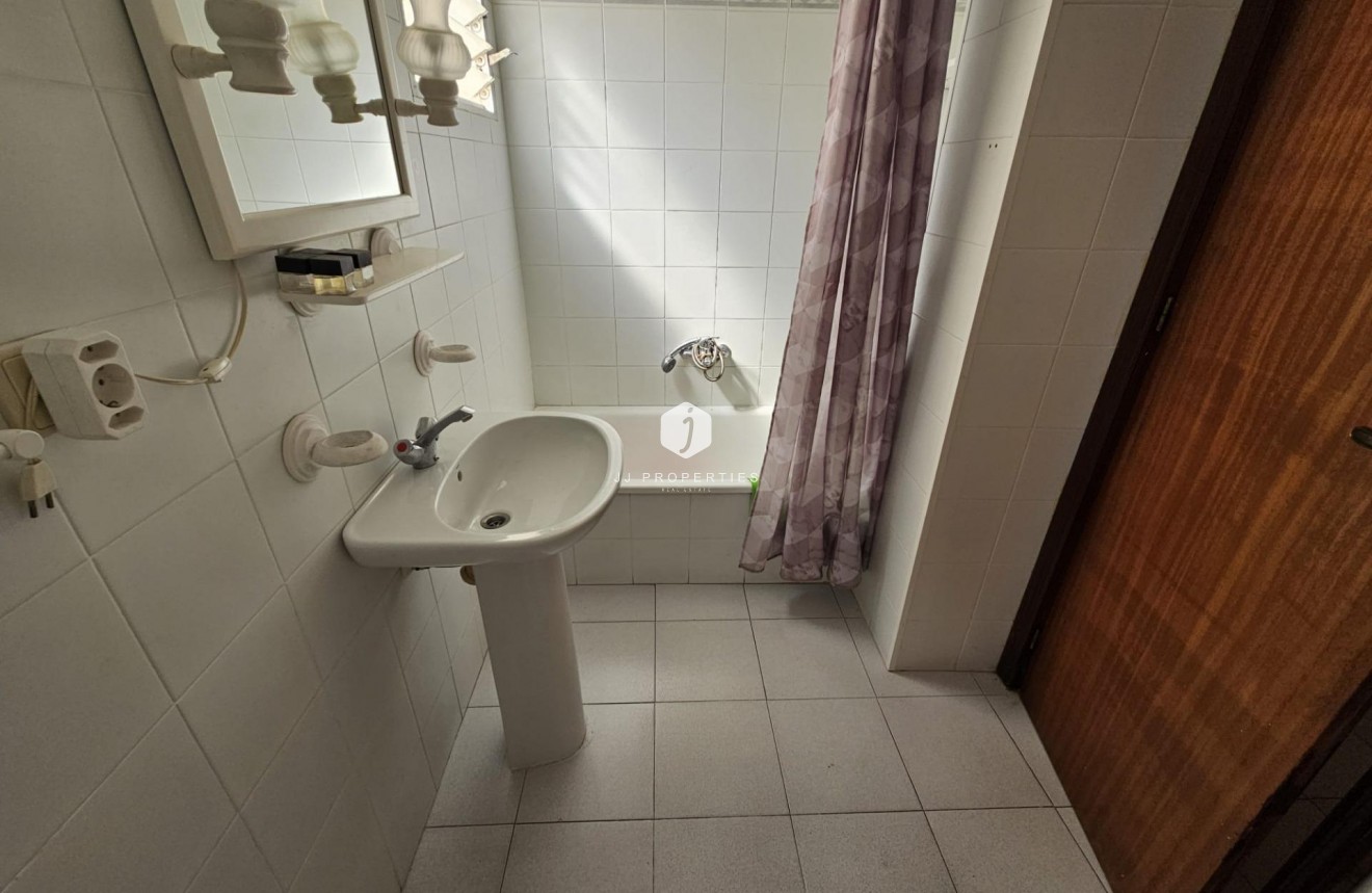 Aus zweiter Hand - Wohnung -
Torrevieja - Centro