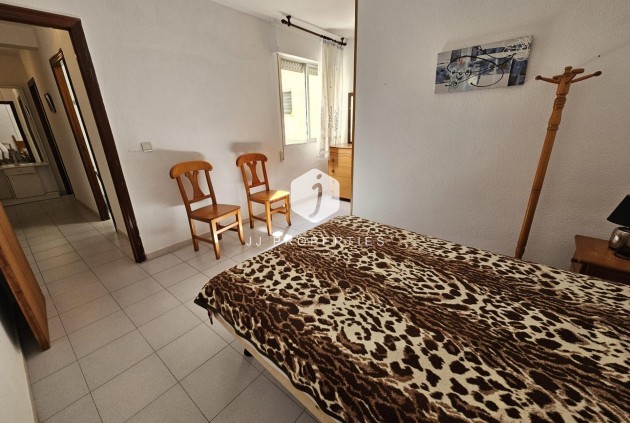 Aus zweiter Hand - Wohnung -
Torrevieja - Centro