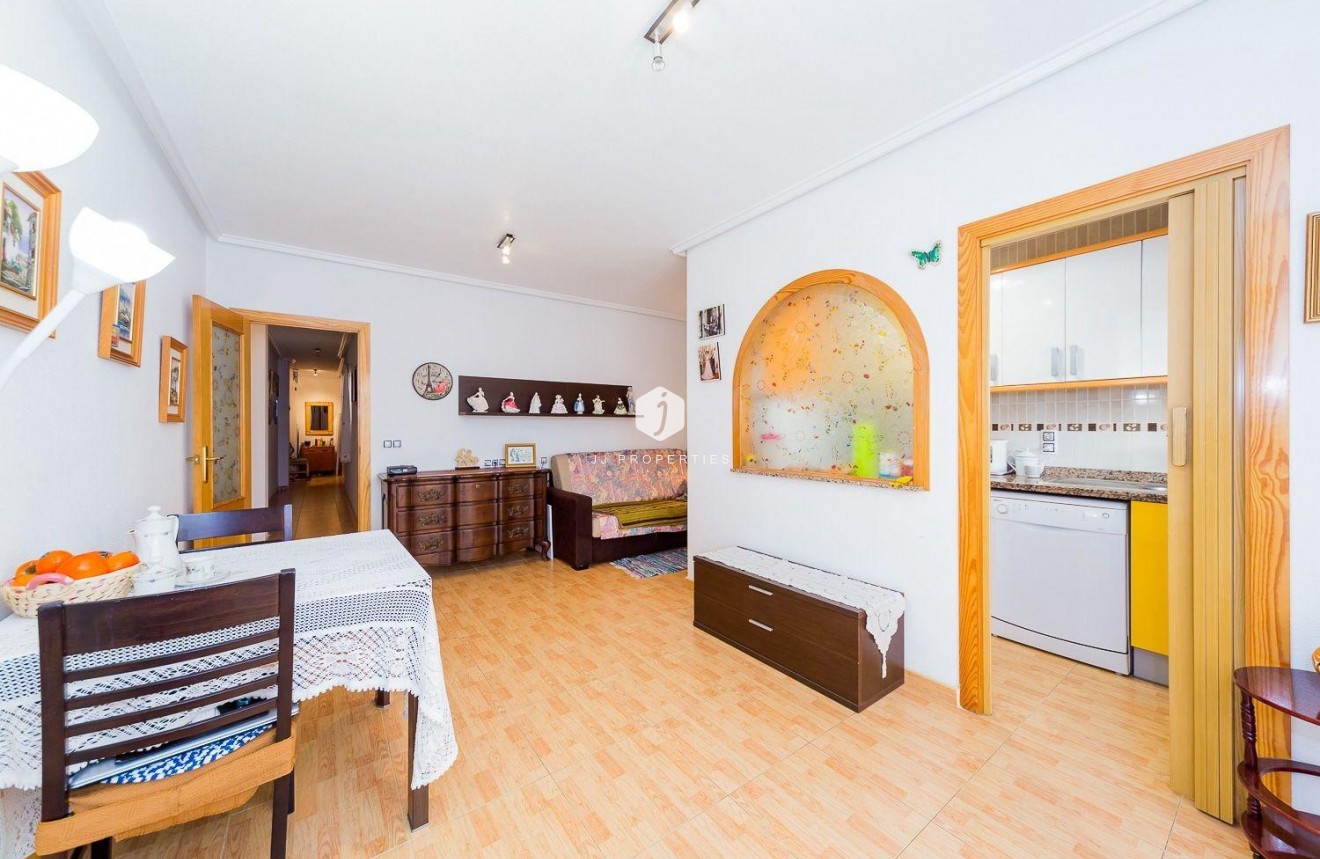 Segunda mano - Apartamento / piso -
Torrevieja - Centro