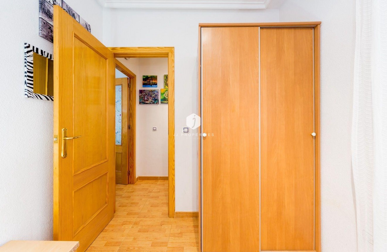 Segunda mano - Apartamento / piso -
Torrevieja - Centro