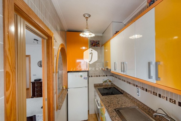 Segunda mano - Apartamento / piso -
Torrevieja - Centro