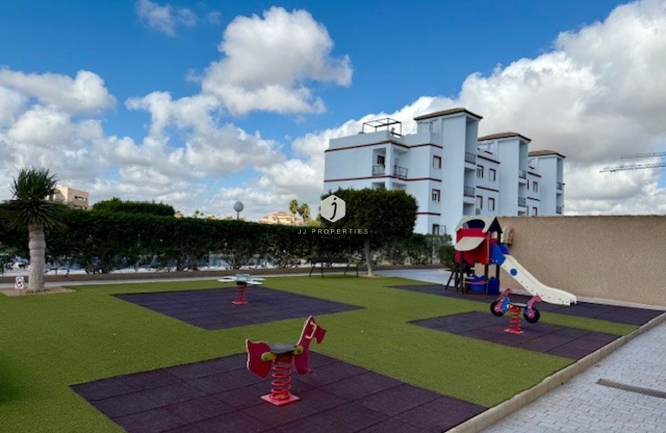 Segunda mano - Apartamento / piso -
Orihuela Costa - Costa Blanca