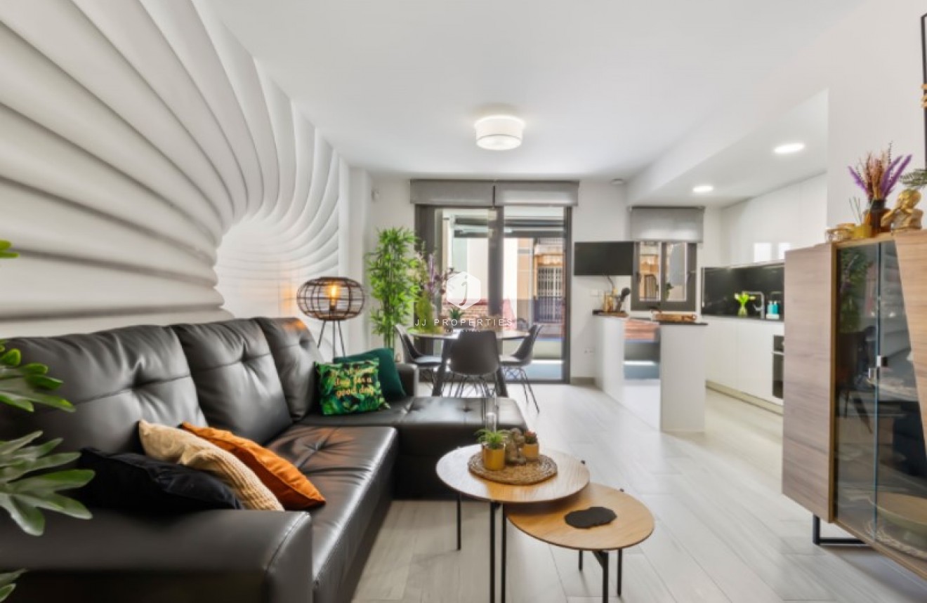 Segunda mano - Apartamento / piso -
Torrevieja - Costa Blanca