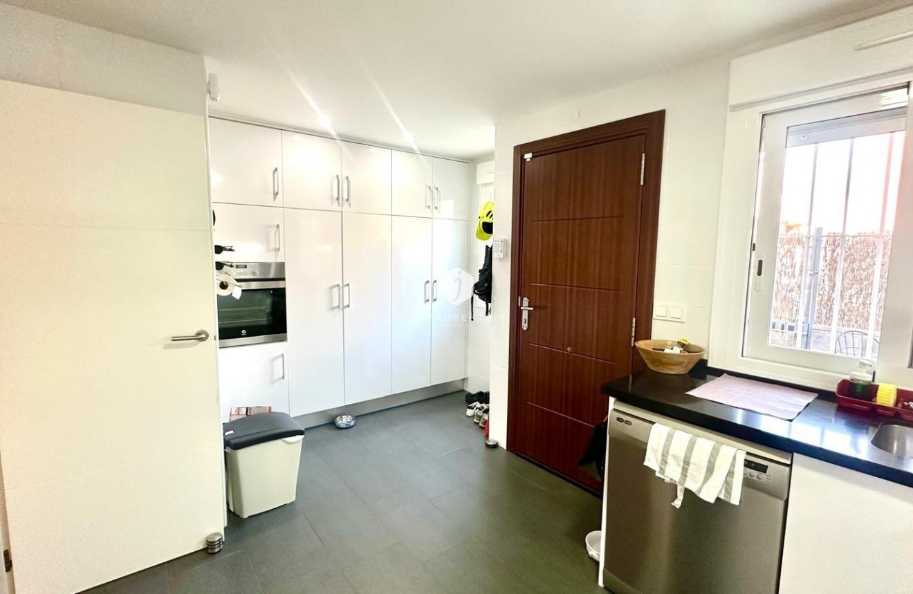 Segunda mano - Chalet -
Torrevieja - aguas nuevas