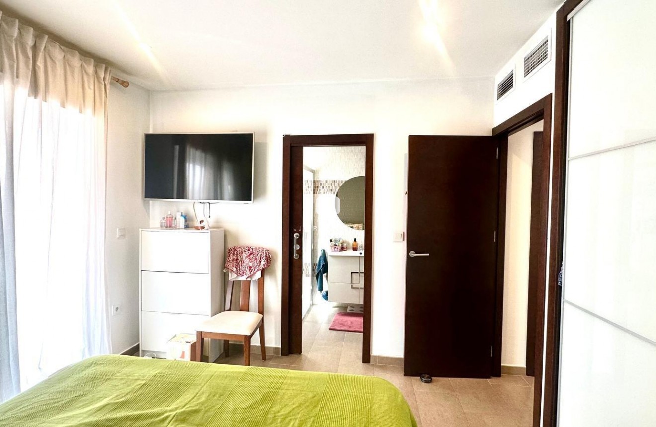 Segunda mano - Chalet -
Torrevieja - aguas nuevas