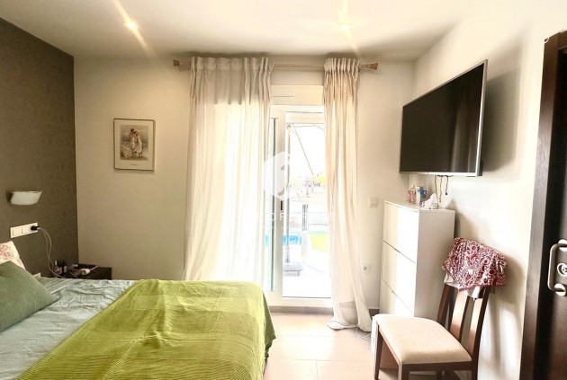 Segunda mano - Chalet -
Torrevieja - aguas nuevas