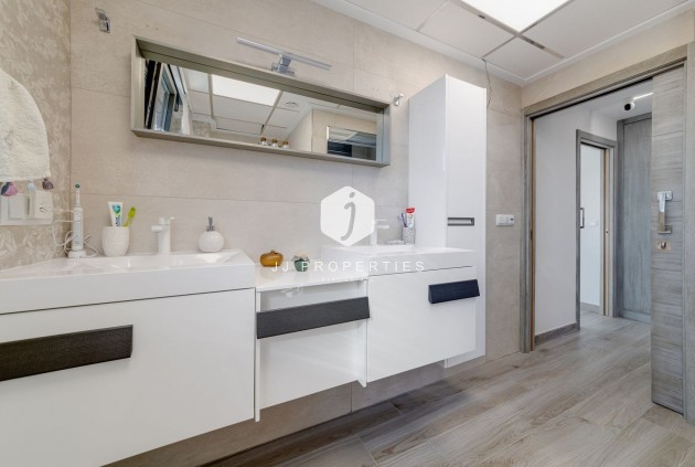 Segunda mano - Villa -
Torrevieja - Costa Blanca