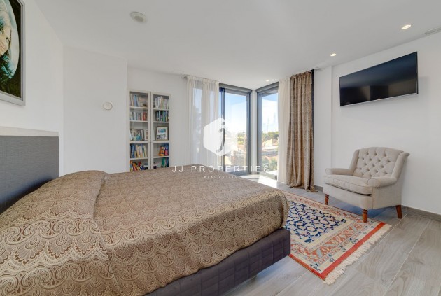 Segunda mano - Villa -
Torrevieja - Costa Blanca