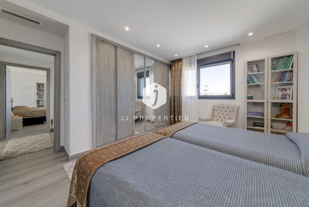 Segunda mano - Villa -
Torrevieja - Costa Blanca