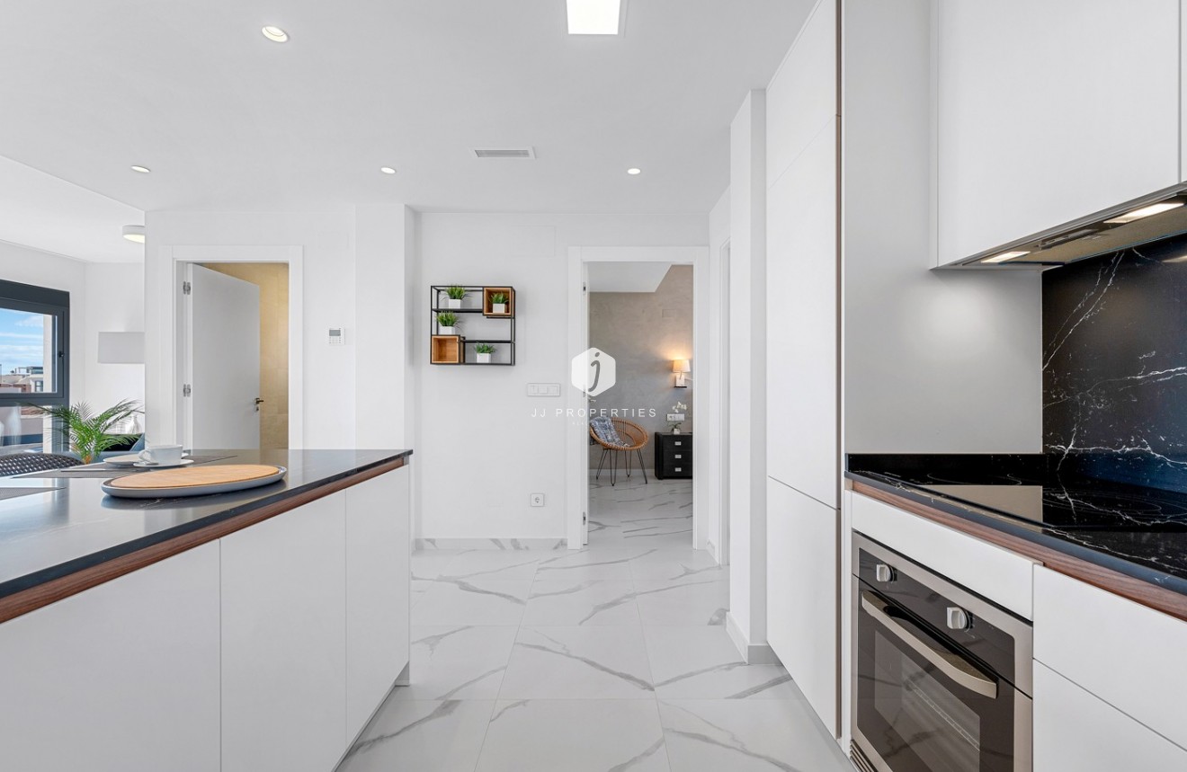 Z drugiej ręki - Daszek -
San Miguel de Salinas - Inland