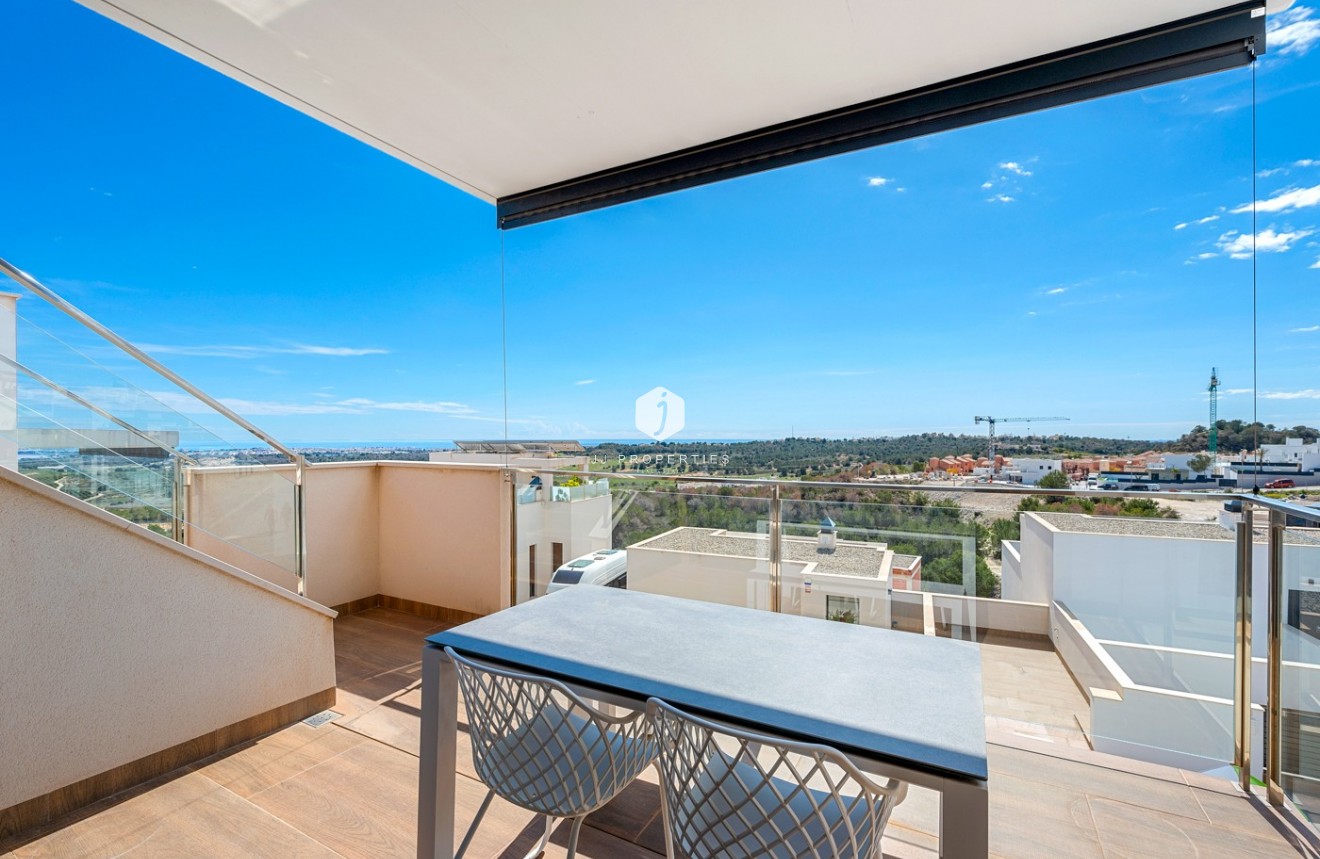 Z drugiej ręki - Daszek -
San Miguel de Salinas - Inland