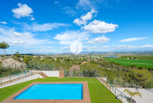 Z drugiej ręki - Daszek -
San Miguel de Salinas - Inland