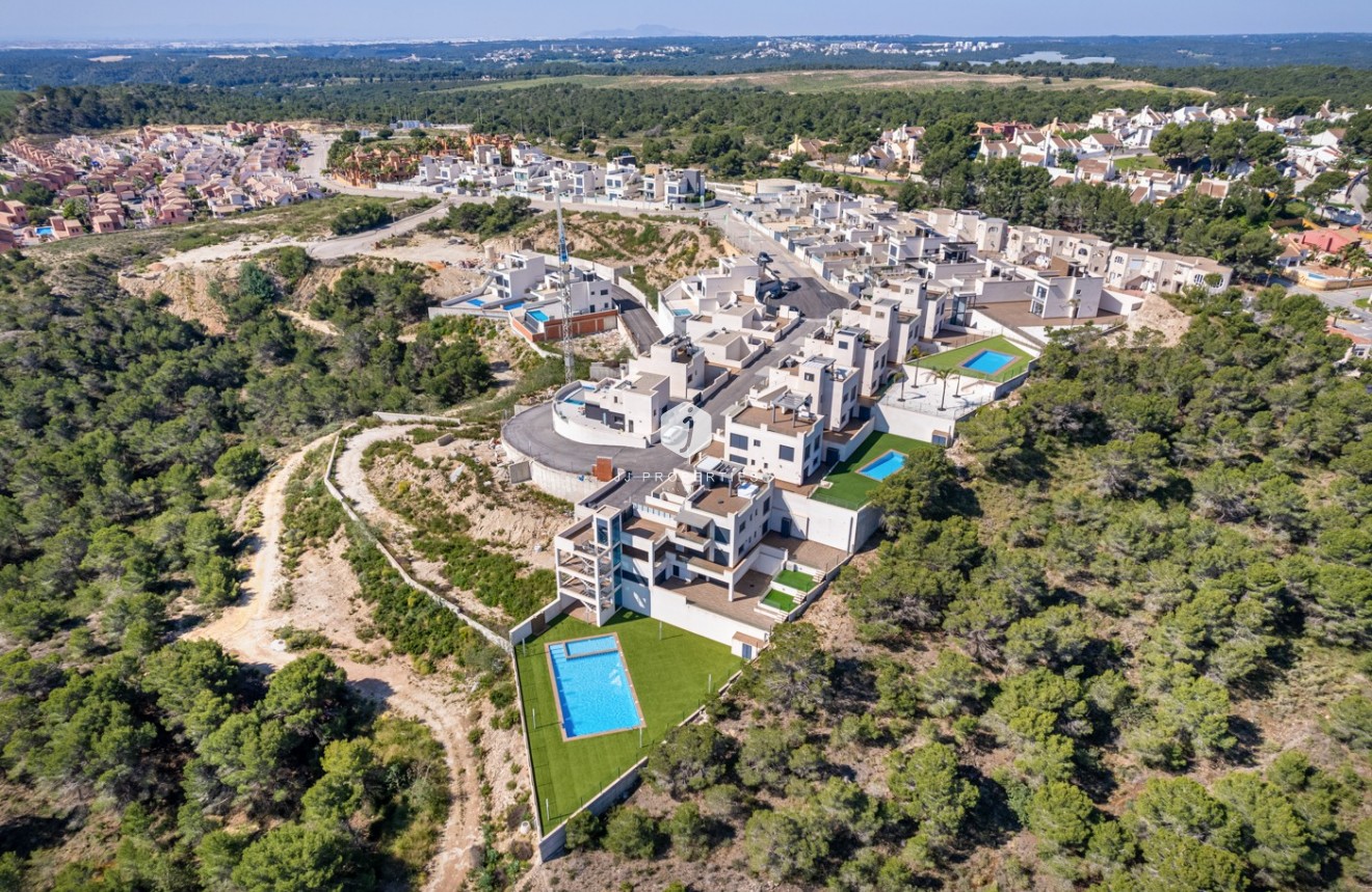 Z drugiej ręki - Daszek -
San Miguel de Salinas - Inland