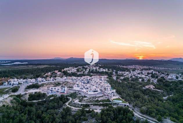 Z drugiej ręki - Daszek -
San Miguel de Salinas - Inland
