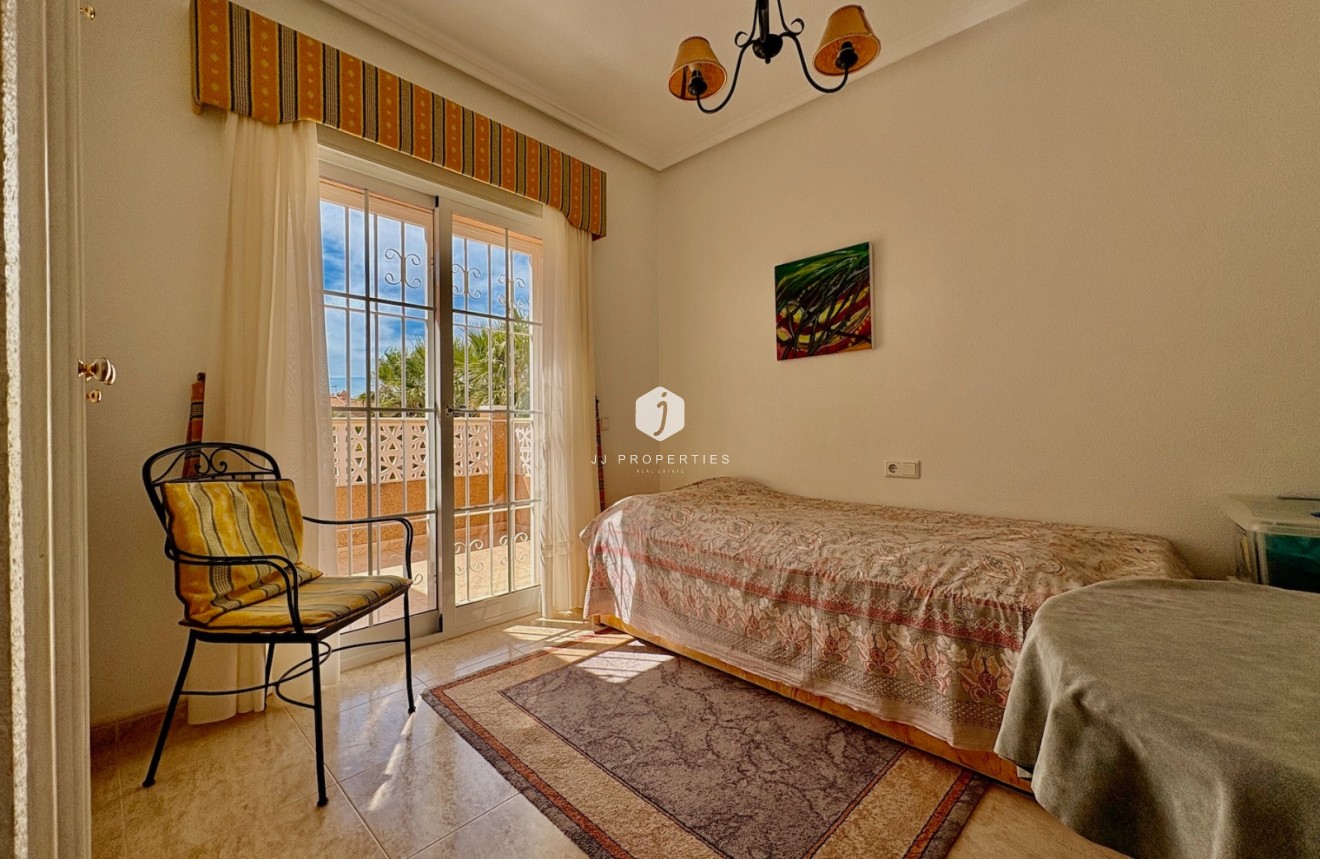 Segunda mano - Chalet -
Rojales - Inland