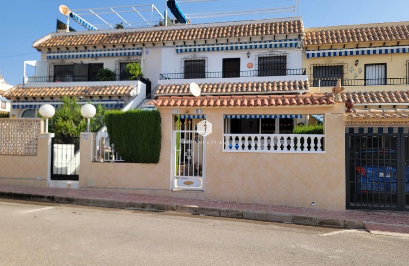 Segunda mano - Bungalow -
Torrevieja - Los Frutales