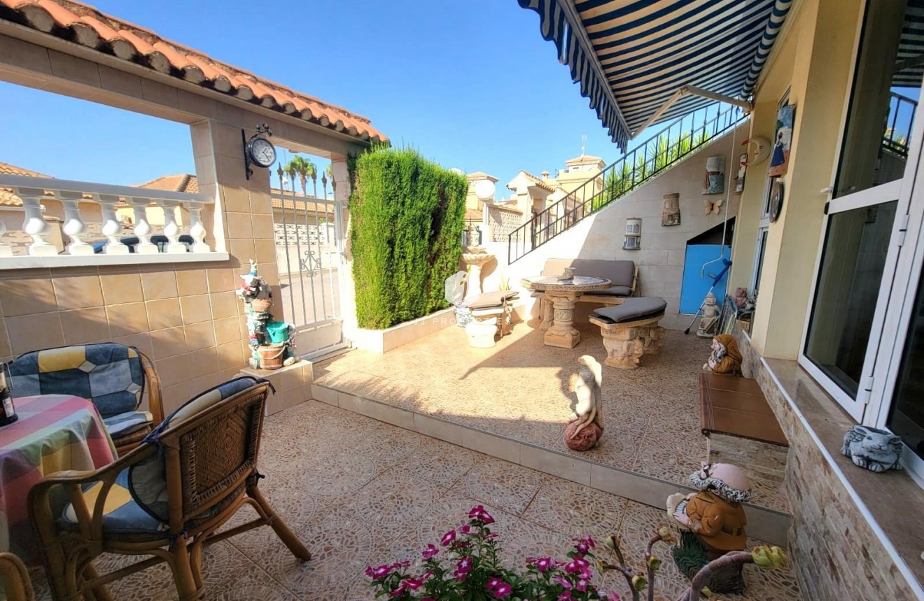 Segunda mano - Bungalow -
Torrevieja - Los Frutales