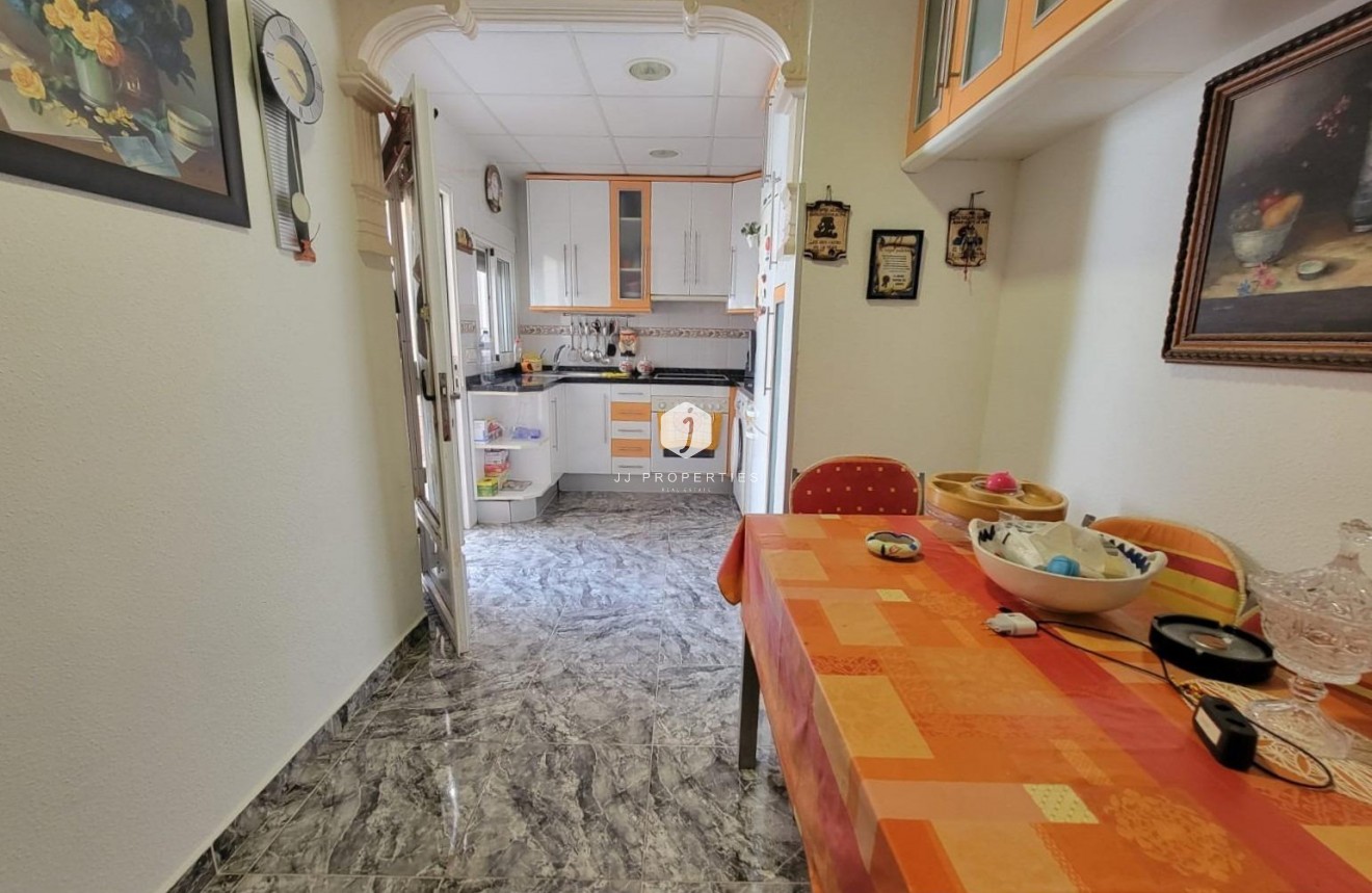 Segunda mano - Bungalow -
Torrevieja - Los Frutales