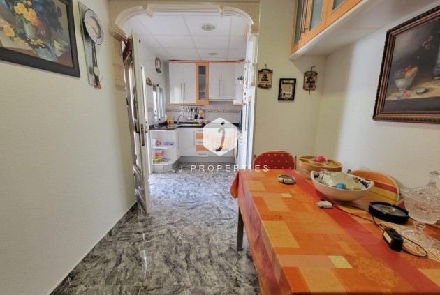 Segunda mano - Bungalow -
Torrevieja - Los Frutales