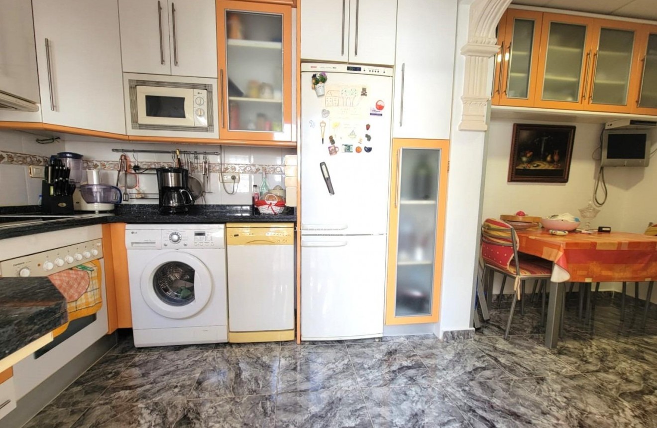 Segunda mano - Bungalow -
Torrevieja - Los Frutales