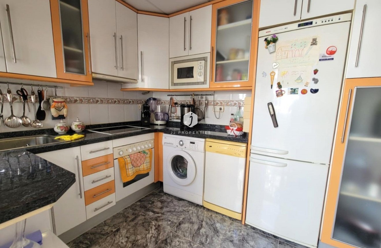 Segunda mano - Bungalow -
Torrevieja - Los Frutales