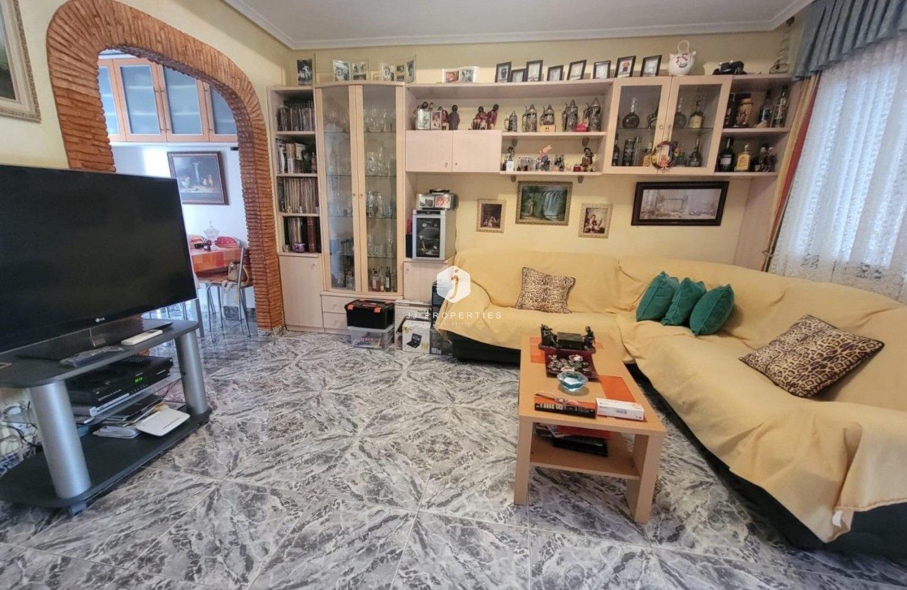 Segunda mano - Bungalow -
Torrevieja - Los Frutales
