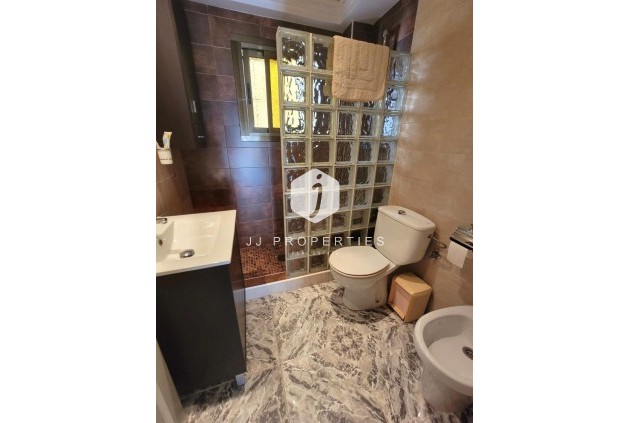 Segunda mano - Bungalow -
Torrevieja - Los Frutales