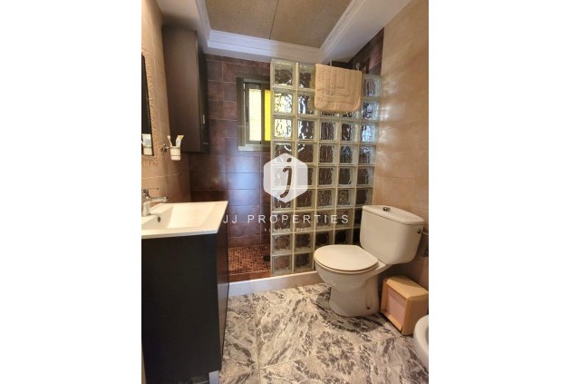 Segunda mano - Bungalow -
Torrevieja - Los Frutales