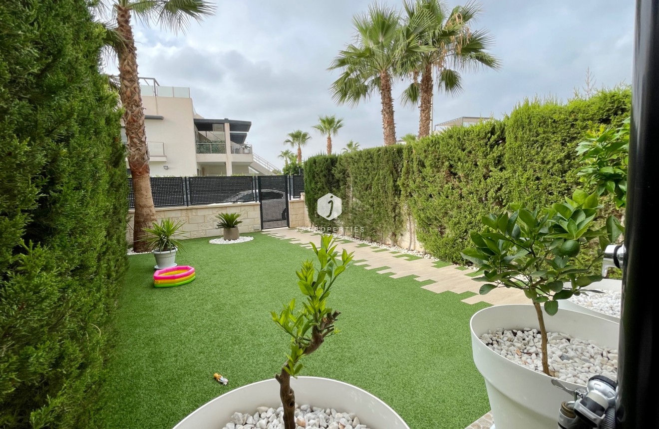 Segunda mano - Apartamento / piso -
Orihuela Costa - Costa Blanca