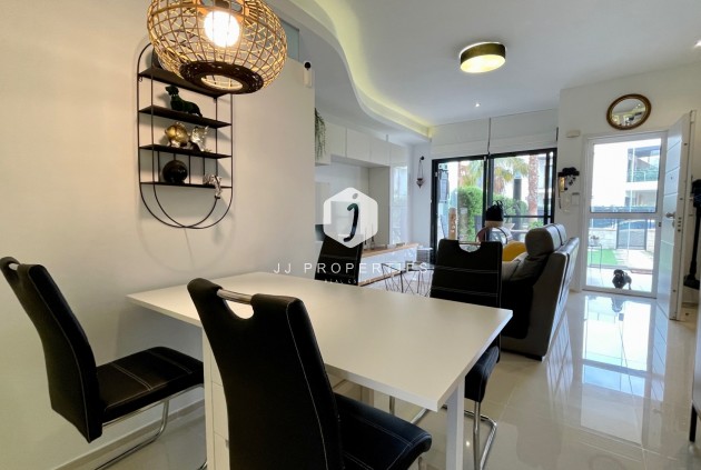 Segunda mano - Apartamento / piso -
Orihuela Costa - Costa Blanca